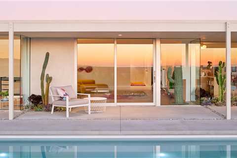 Craft Guru Amy Tangerine’s Midcentury-Modern Makeover Reflects Her Playful Spirit