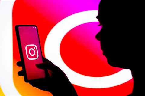 4 social-media managers say the job requires long hours and unrealistic expectations. They share the breaking points that made them quit.