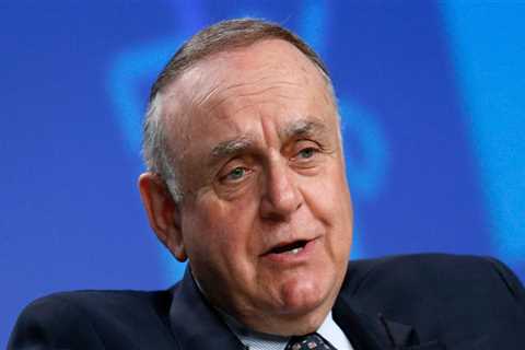 Billionaire investor Leon Cooperman warns the S&amp;P 500 could plunge another 20% -  and predicts a US recession next year