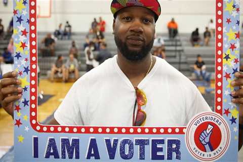 Most states allow at least some Americans with felony convictions to vote. See the laws in every state.