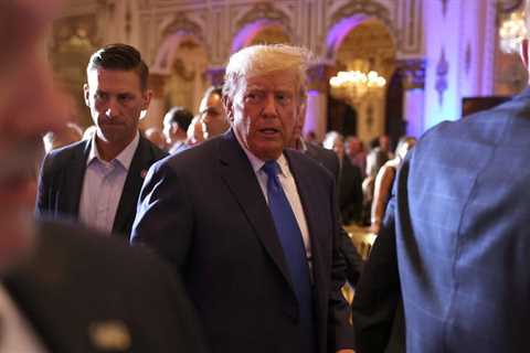 Trump midterm results-night party at Mar-a-Lago fell flat as candidates he endorsed fell short of victory
