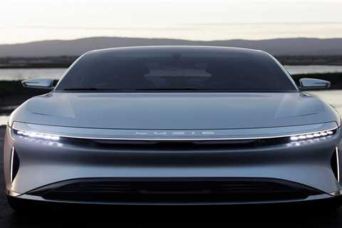Lucid's fight to sell cars in Texas could give it a leg up in the ultracompetitive electric-vehicle market