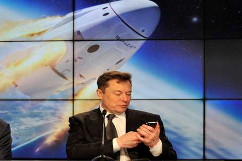 Elon Musk refused to pay travel expenses that were racked up by Twitter execs before he took over, report says