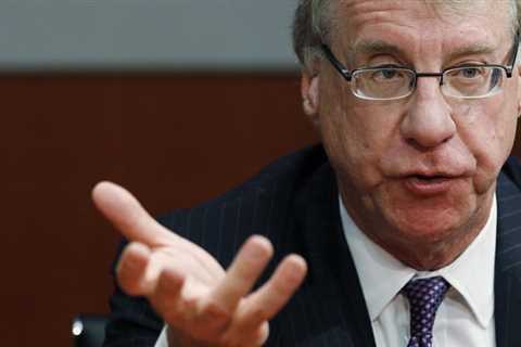 Short seller Jim Chanos blasts crypto, warns the S&amp;P 500 may plunge 55%, and predicts Tesla's growth will slow in a new interview. Here are the 10 best quotes.