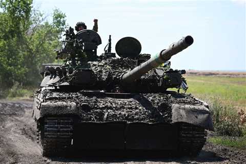 The US will pay to refurbish Soviet-era T-72 tanks for Ukraine, which will be the 'most technically advanced tanks on the battlefield'