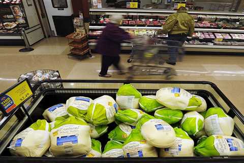 These retailers are competing to offer cheapest Thanksgiving turkeys as recession looms &mdash; here's where to get discounts