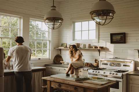 A Texas Designer Gives an 1898 Folk Victorian a New Life Outside of Austin