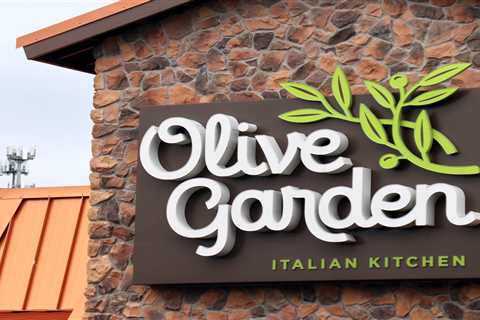 Olive Garden reportedly fired a manager who instituted a hardcore sick leave policy: 'If your dog died, you need to bring him in and prove it'
