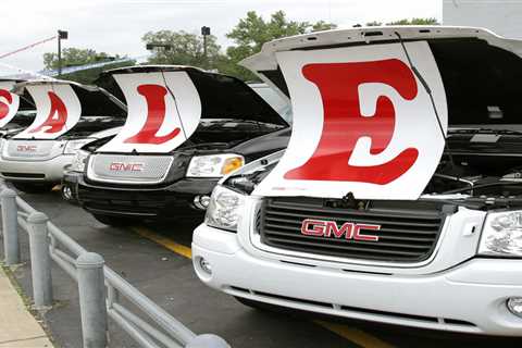 It's the best time to buy a used car in 16 months &mdash; as long as you don't have to take out a big loan