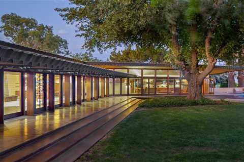 On the Market: A Frank Lloyd Wright Home, a Soho Loft, and More Great Homes for Sale This Week