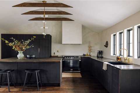 A Charming Hudson Valley Farmhouse Dating Back to 1810 Seeks $995K