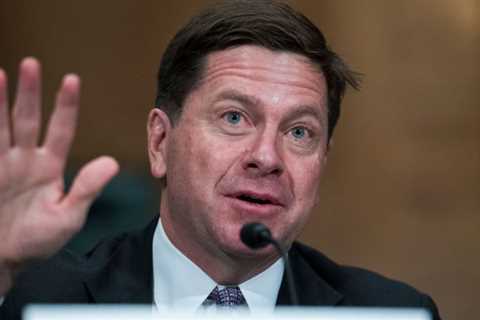 Former SEC chair Jay Clayton says he's optimistic about crypto in the wake of FTX's collapse &mdash; and breaks down 3 ways regulation can deter bad behavior