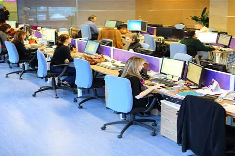 From 'quiet quitting' to 'career cushioning,' here are the workplace trends that took 2022 by storm &mdash; and whether they'll continue in 2023