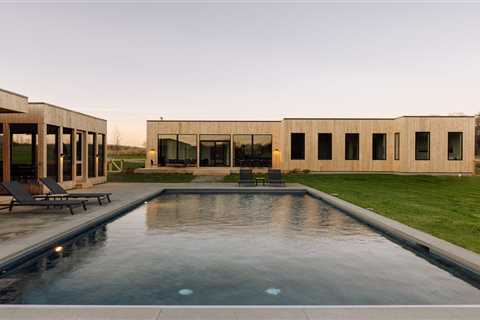 A Minimalist Home in Upstate New York Channels Its Natural Surroundings