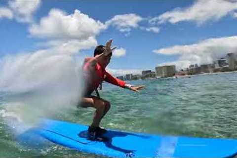 The Twins' Surfing Lessons in Hawaii - August 2022 - Publics Beach, Waikiki, Oahu