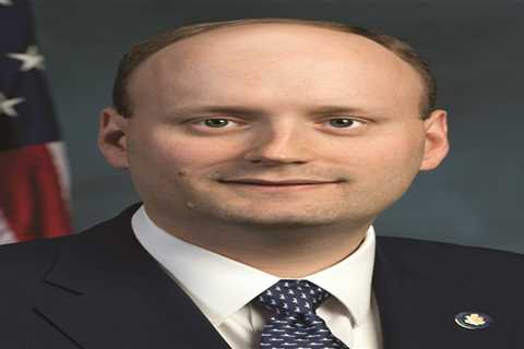 An inside look at the latest trends in housing regulation and policy, featuring the 2022 Vanguard Honoree, Seth Appleton