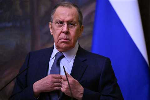 Russia's foreign minister issues ultimatum to Ukraine to give up territory or the 'army will deal with the issue'
