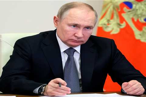Putin's speeches invoke Russia's fight against fascism in WWII to justify the war in Ukraine &mdash; and use propaganda strategies from Nazi Germany and the Soviet Union, historian says