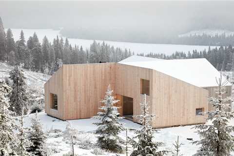40 Cozy Winter Cabins We’d Love to Hole Up In