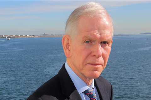 Investing legend Jeremy Grantham flagged a huge market bubble and predicted an epic crash. Here are his 12 gloomiest warnings since the pandemic began.