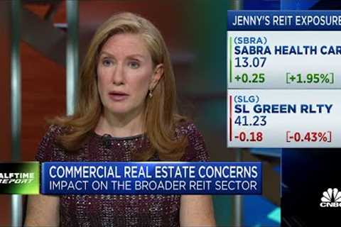 There's enormous opportunity in REITs, says Gilman Hill's Jenny Harrington