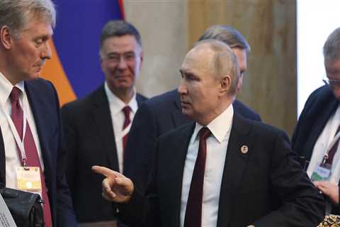 Putin's inner circle is frustrated because the Russian president 'doesn't know what to do' with war in Ukraine, report says