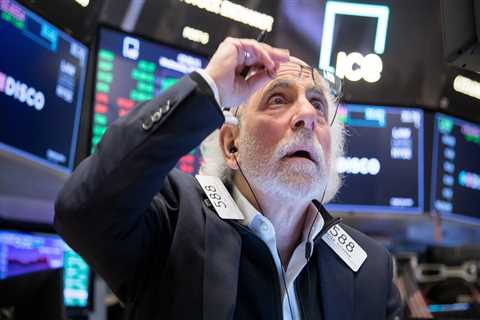 Just 5 trading days accounted for 94% of the S&amp;P 500's decline in 2022 - and they could signal what's to come in 2023, DataTrek says