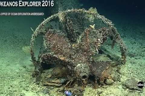 Underwater in Pearl Harbor