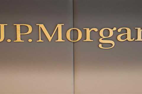 The Fed has won its war against inflation and needs to end its interest-rate increases, says JPMorgan Asset Management's investment chief