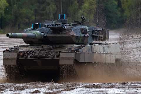 Ukraine's allies are finally sending the advanced tanks it asked for. Now they want it to embrace a rapid, aggressive style of warfare.