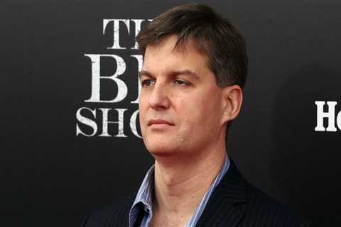 'Big Short' investor Michael Burry compares the stock market's rally to the dot-com bubble - and hints he's bracing for an epic crash
