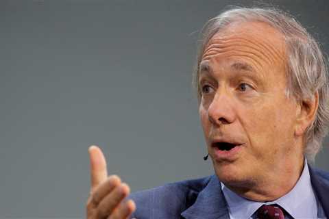Ray Dalio's hedge fund nearly tripled its GameStop and AMC bets last quarter, while Bill Miller dumped Bed Bath &amp; Beyond stock
