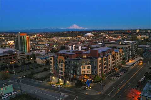 Is Tacoma a Good Place to Live? 10 Pros and Cons to Consider