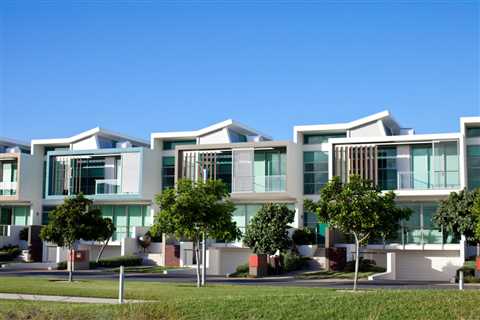 Is a Townhouse the Right Fit for You? Pros, Cons, and What to Consider Before Buying