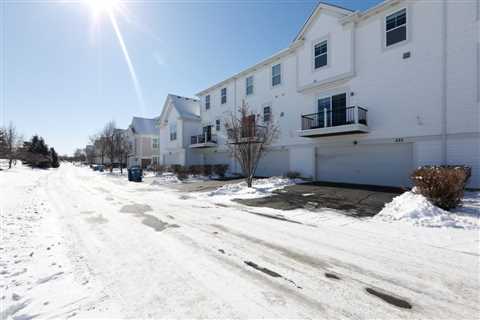 Is Aurora, IL a Good Place to Live? 10 Pros and Cons to Consider