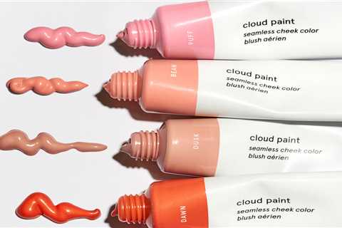 See Glossier founder Emily Weiss's wild ride from Teen Vogue 'super intern' to head of the billion-dollar beauty brand &mdash; and what's next now that she's no longer CEO
