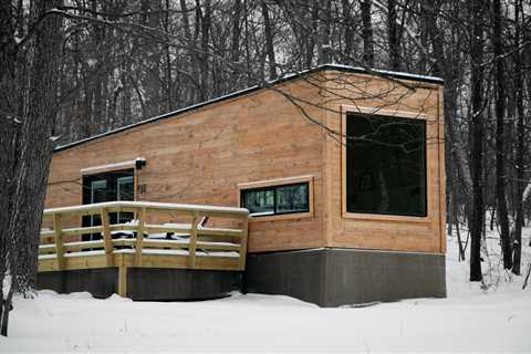This $225-a-Night Tiny Cabin in Upstate NY Was Built Entirely for Remote Working