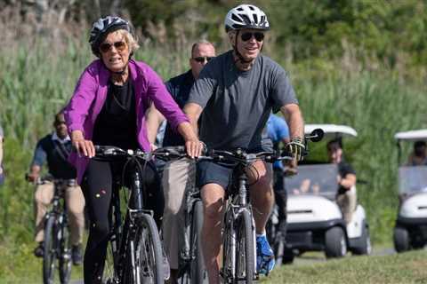 It's not easy being a bicyclist in the US. Better infrastructure could help.
