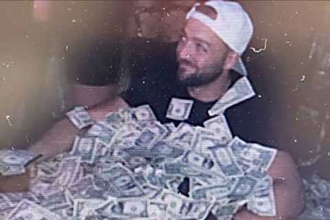 A bitcoin thief who stole $5 million of the crypto and posed in a dollar-filled bathtub is sentenced to 4 years in prison