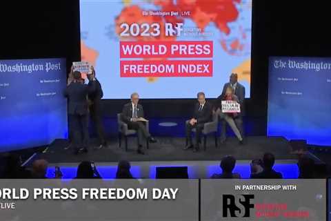 Protesters Interrupt Secretary Blinken as He Talks About “Press Freedom” – Demand Freedom for Julian Assange (VIDEO)