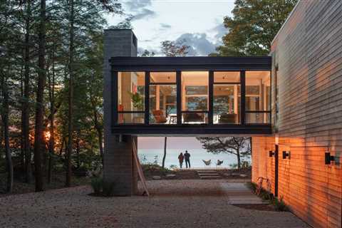 A Floating Living Room Sets a Family’s Lake Michigan Cottage Apart From the Rest