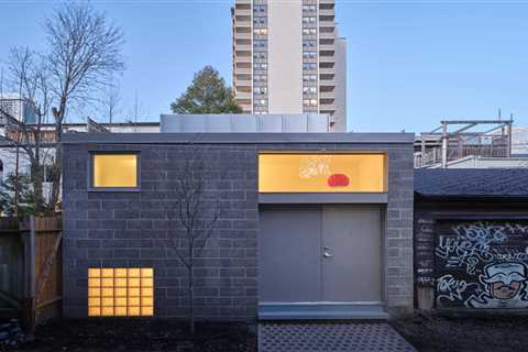 A Secret Garden Grows at the Heart of This Bunker-Like Art Studio