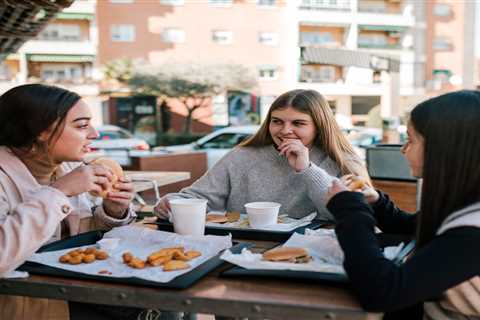 'Cash-stuffing' is a Gen Z trend taking TikTok by storm. Here's why the tech-obsessed generation is bringing this budgeting hack back.