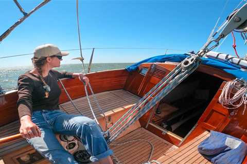 A 26-year-old started living on sailboats because apartments were 'crazy expensive.' Now she and her husband see the most beautiful sights in the world from their 250-square-foot home &mdash; and are ..