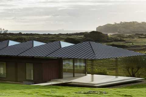 A Skeletal Roof Gives Good Bones a Whole New Meaning at This Country Home