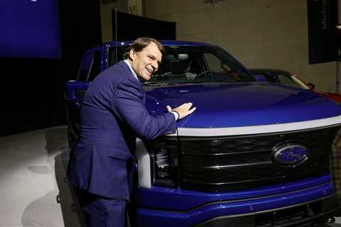 Ford's F-150 Lighting loses a quarter of its range when hauling at max capacity &mdash; highlighting one of the biggest drawbacks of electric trucks