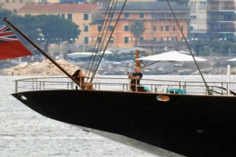 Bezos is back at it with another hot yacht summer