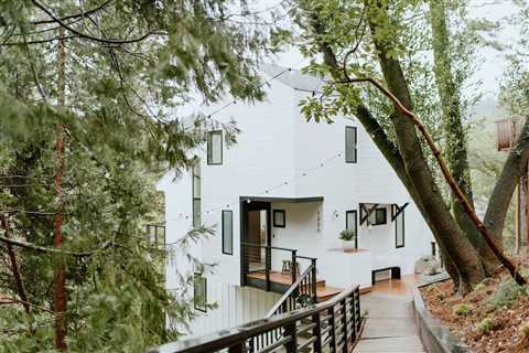 A Home in the Oakland Hills Half-Lost in a Fire Gives Its Owner a Whole New Start