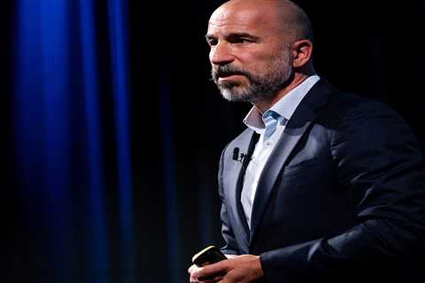 Dara Khosrowshahi says Uber wants to make it 'absolutely effortless' for drivers &ndash; and passengers &ndash; to go green