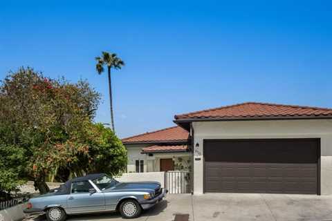 Mayer Hawthorne Lists His Fine-Tuned Los Angeles Bungalow for $1.9M